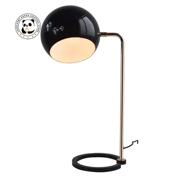 Дизайн в Северной Европе, роскошная настольная лампа, черно-белая светодиодная железная лампа, теплый свет, защита для глаз, Металлическая круглая головка, спальня